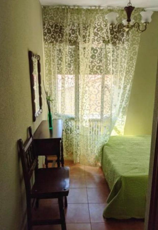 Hostal Casa Chore Hinojosa de Duero Exterior photo