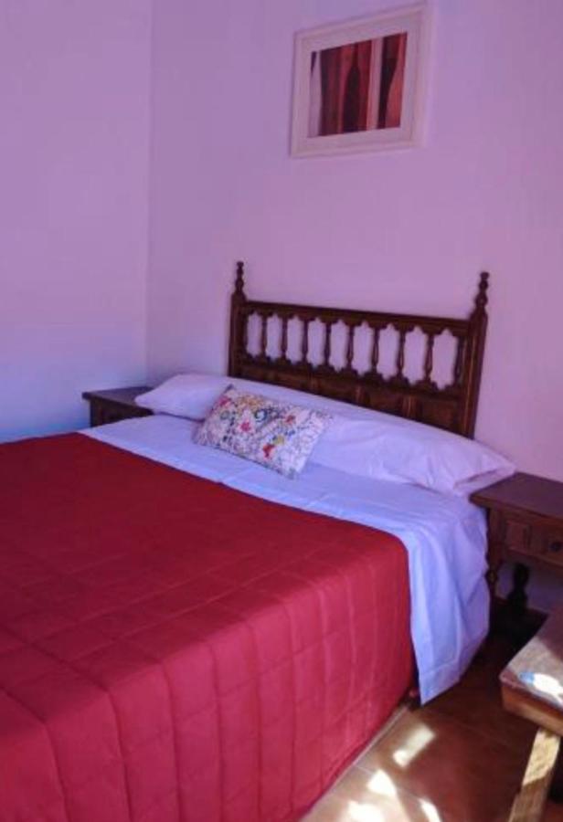 Hostal Casa Chore Hinojosa de Duero Exterior photo